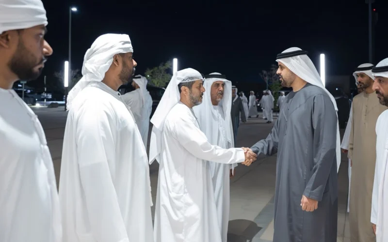 ذياب بن محمد يقدم واجب العزاء في شهيد الوطن سعيد البلوشي